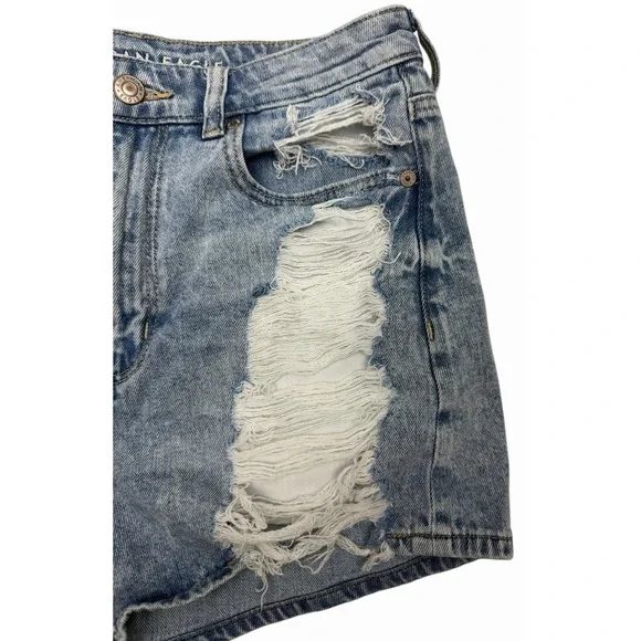 LADIES AMERICAN EAGLE COMFORT STRETCH WAISTBAND DISTRESSSED JEAN SHORTS SIZE 6 - Picture 2 of 15